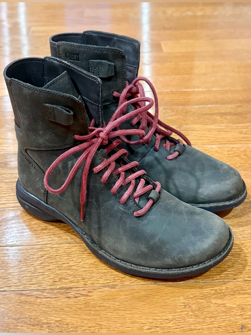 Merrell Women’s 6.5 Andover Mid Lace Up Waterproof Leather Boots Hiking Combat
